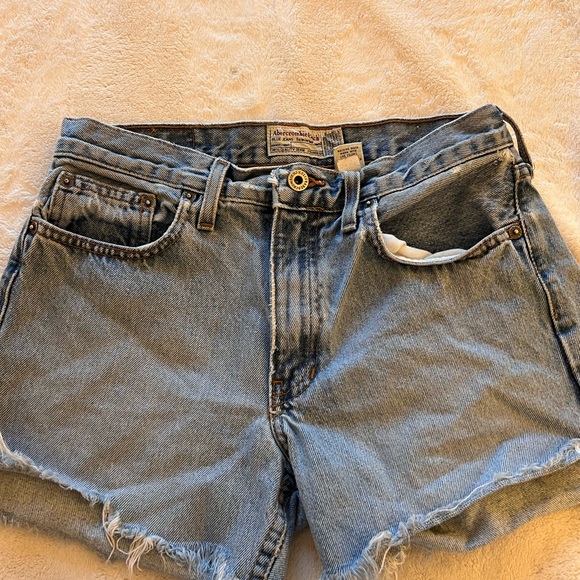 VINTAGE ABERCROMBIE AND FITCH SHORTS - Picture 2 of 7
